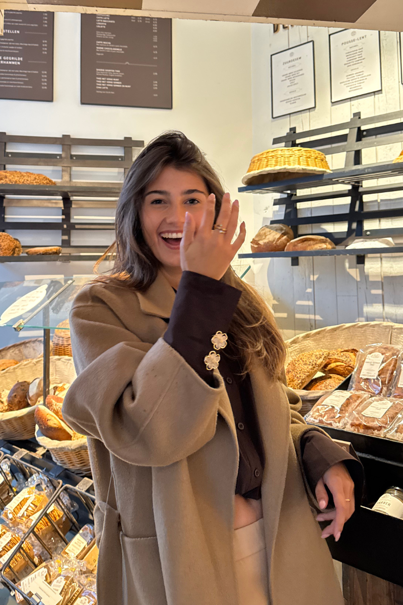 lily flower girl new amsterdam Lily Flower